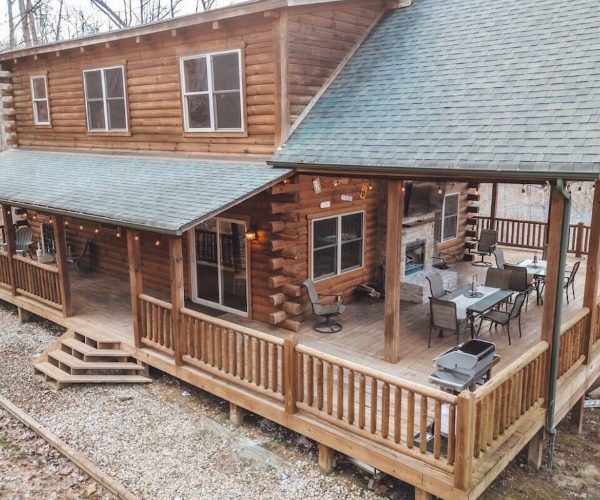 Golden Eagle Lodge — Hocking Hills cabin rental near Conkle's Hollow
