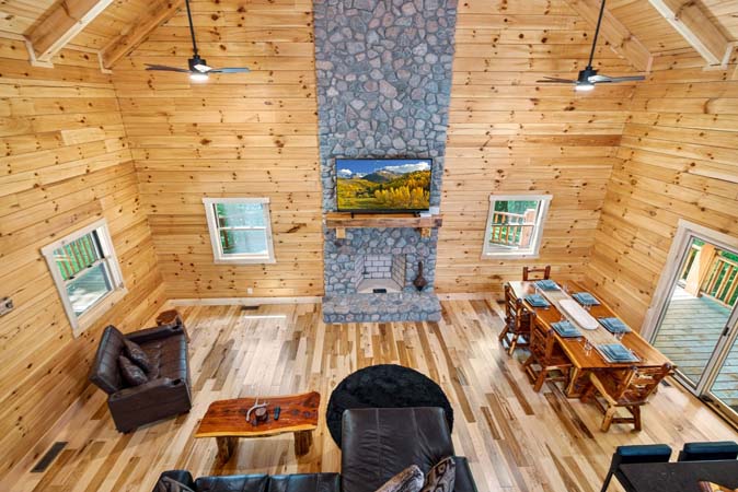 Comfortable lodging near Lake Logan and Hocking Hills Winery
