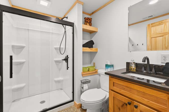 Bathroom amenities available on every floor of the cabin