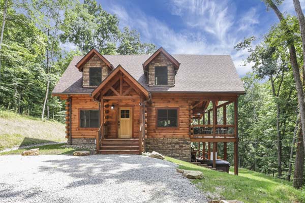 Shagbark Hickory Ridge, Hocking Hills — front elevation with gravel parking area