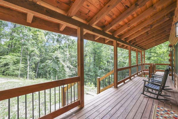 Shagbark Hickory Ridge, Hocking Hills — stairway between the upper and lower decks